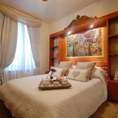 The Right Place 4U Domus Savelli Boutique Apartment Rome Buitenkant foto